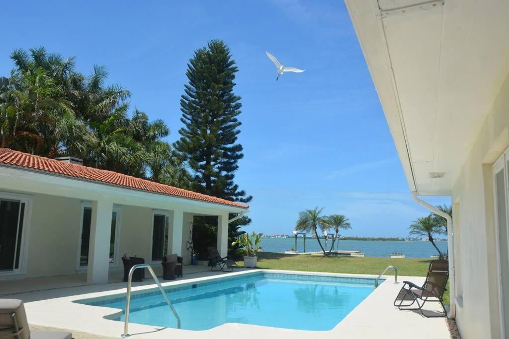 Perfecto'S Retreat- Luxury Cabin Villa St. Petersburg Exteriör bild